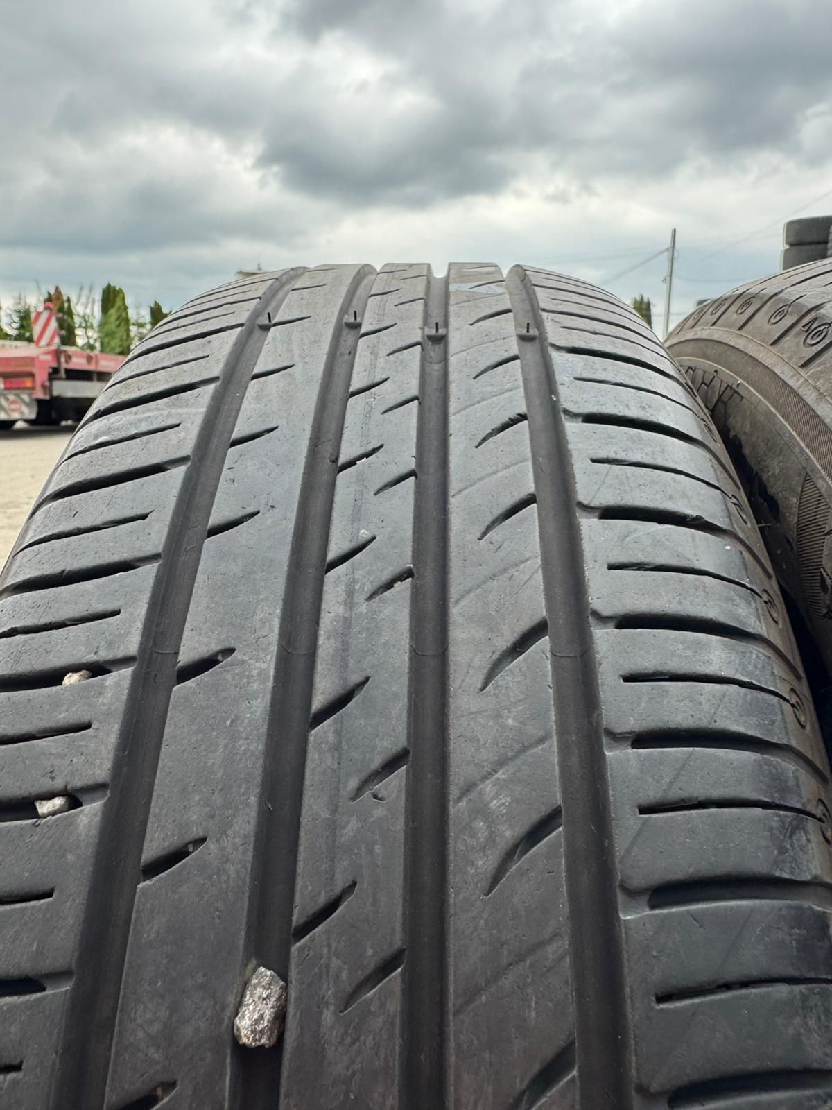 Anvelope / 215/60R16 Kumho / Vara