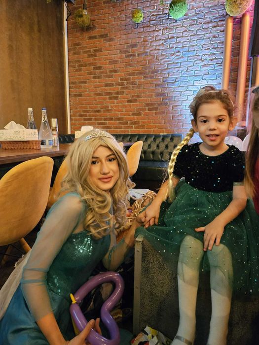 Animatori petreceri copii  ursitoare botez si arcade baloane