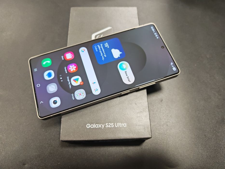 Като нов Samsung Galaxy S25 Ultra 512 GB