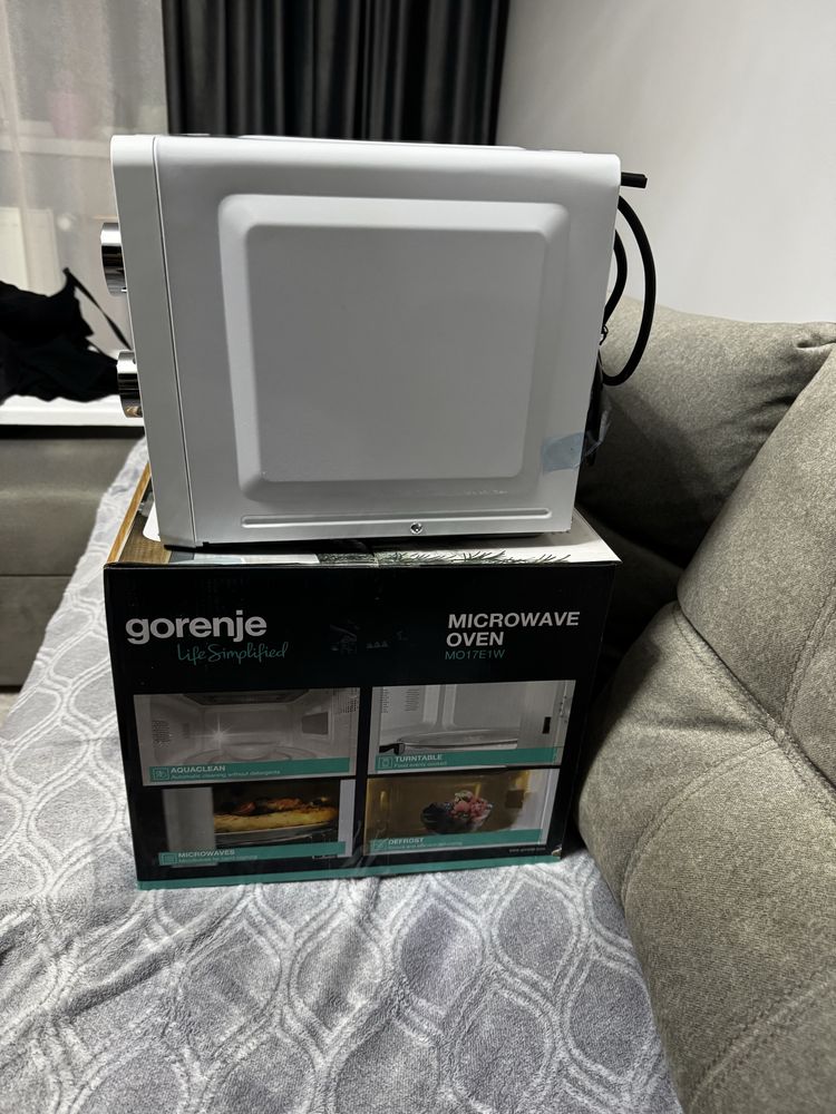 Vand cuptor cu microunde Gorenje 20L/800W