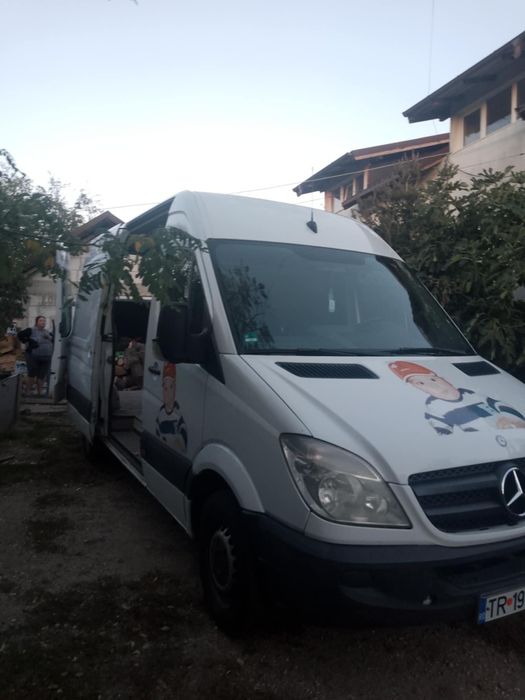 Vând Mercedes-Benz Sprinter 209d