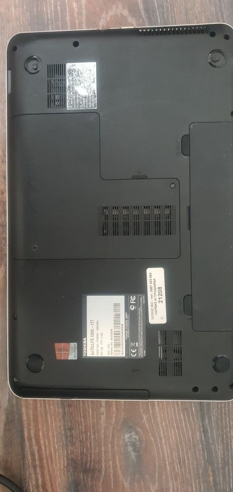 Лаптопи за части: Toshiba satellite c855 и Lenovo Y510P