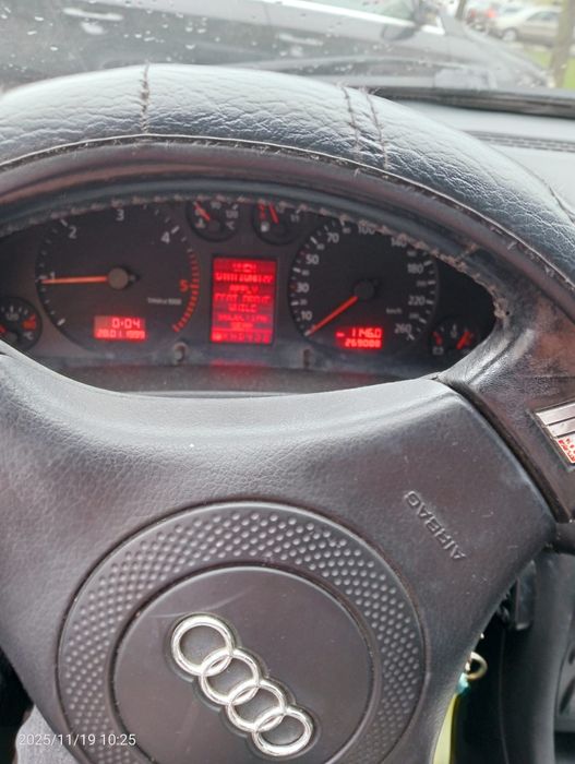 Vând Audi A6 din 1999