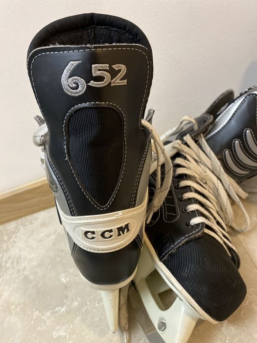 Patine de hochei pe gheata