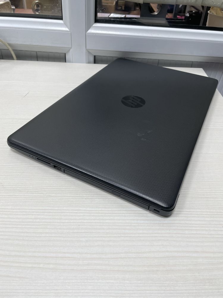 Hp pavilion 17 Ryzen 3 ОЗУ 4гиг SSD 256gb быстрый большой экран