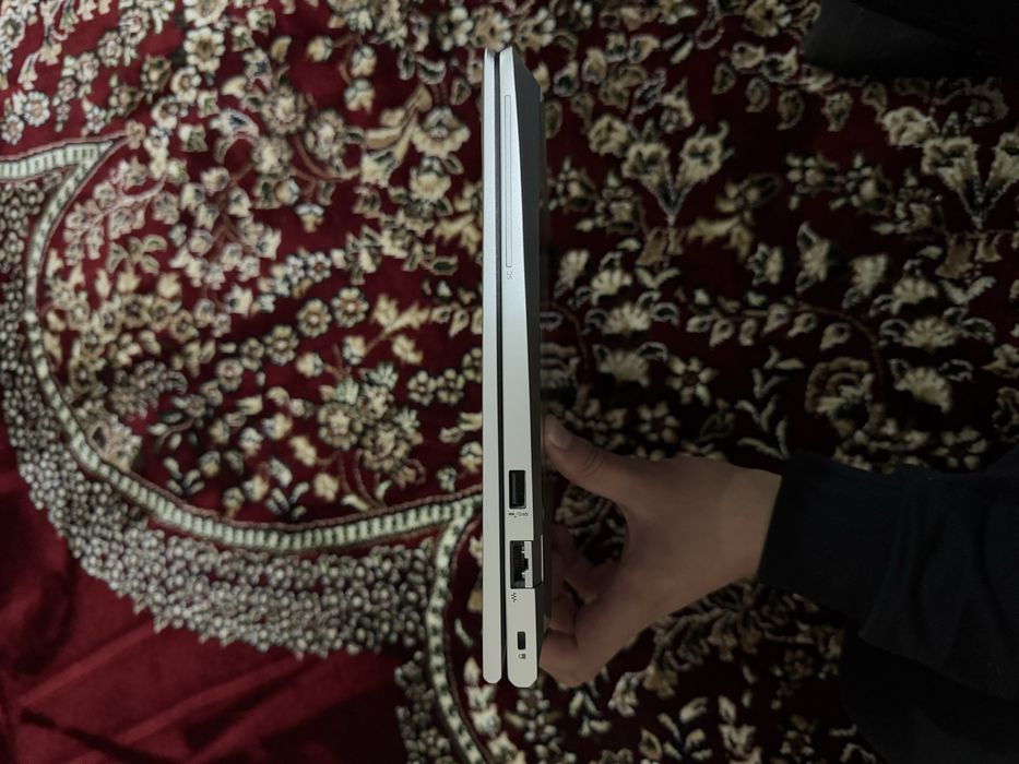 HP Pro-Book (13 dyum Core i3 11- поколение)