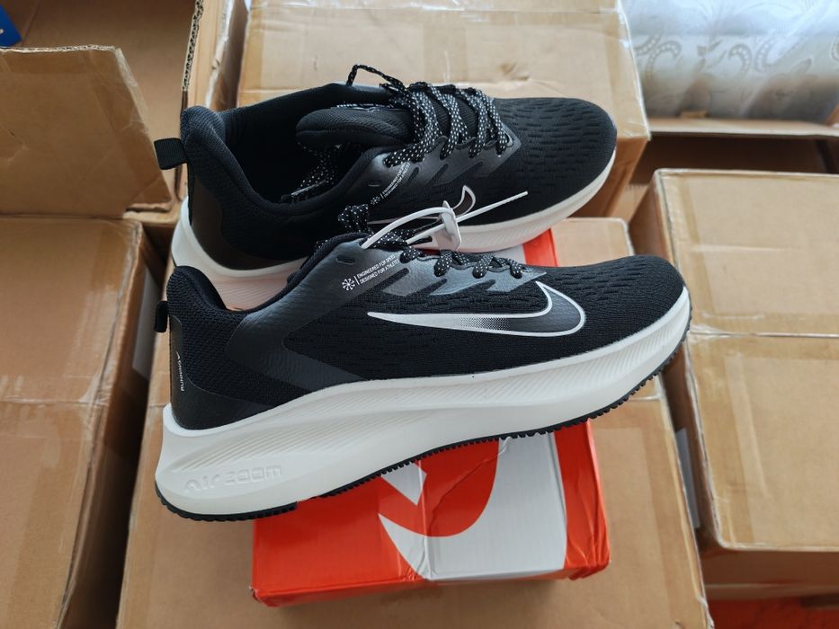 Кроссовки Nike Zoom Winflo