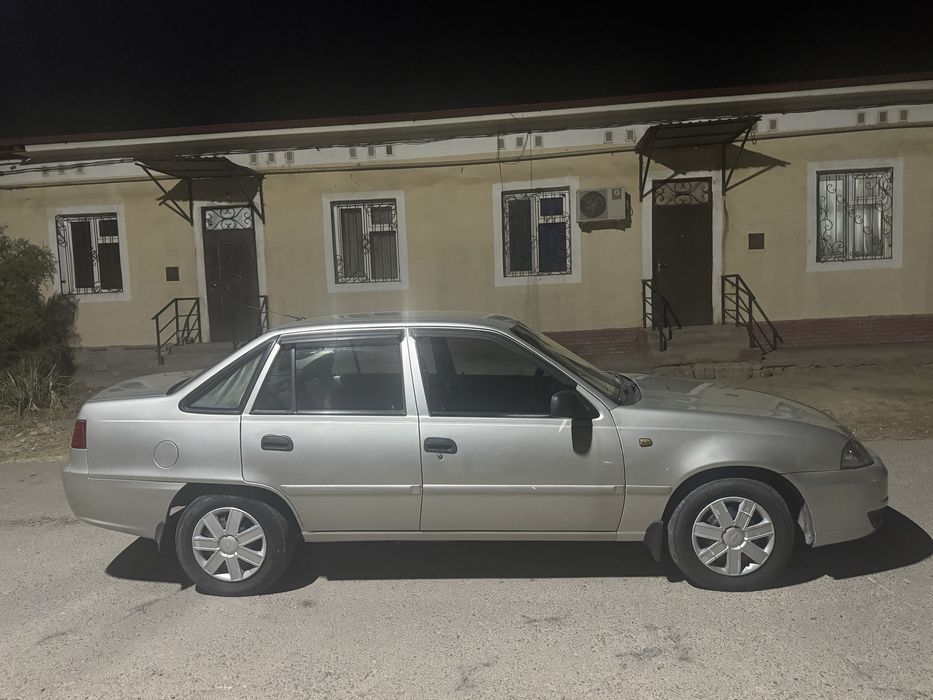 Nexia 2 donc 1.6 2009 год.