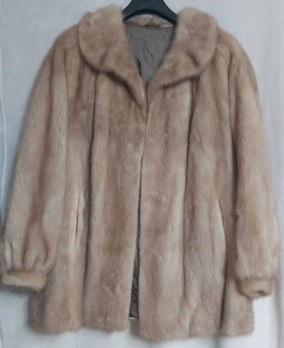 Haina de blana de nutrii.