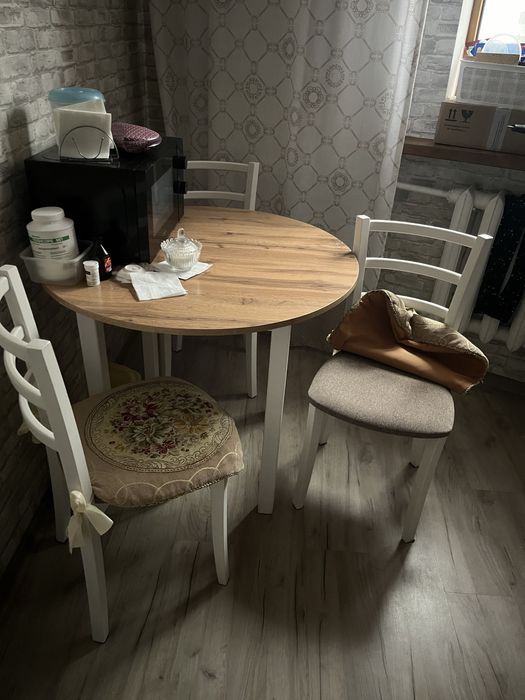 Продам стол со стульями