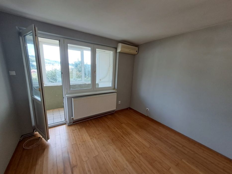 Apartament de închiriat