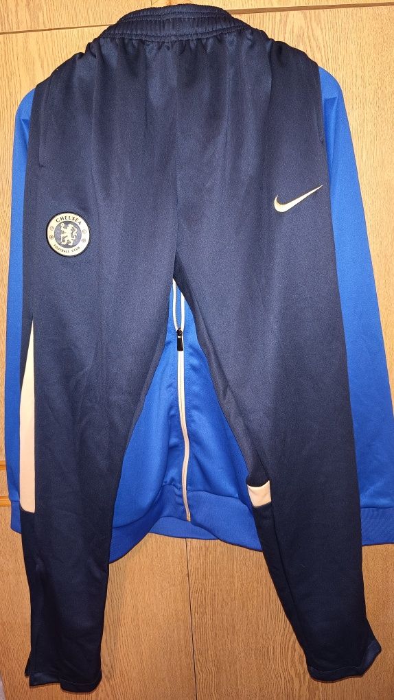 Chelsea FC tracksuit XL