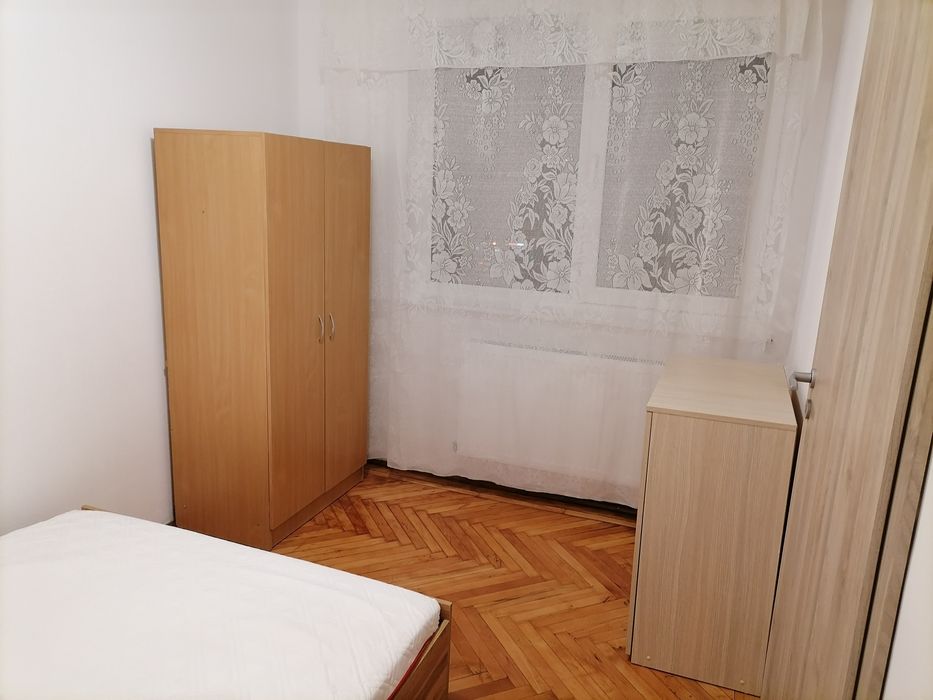 Inchriez apartament 2 camere pe Mihai Viteazu