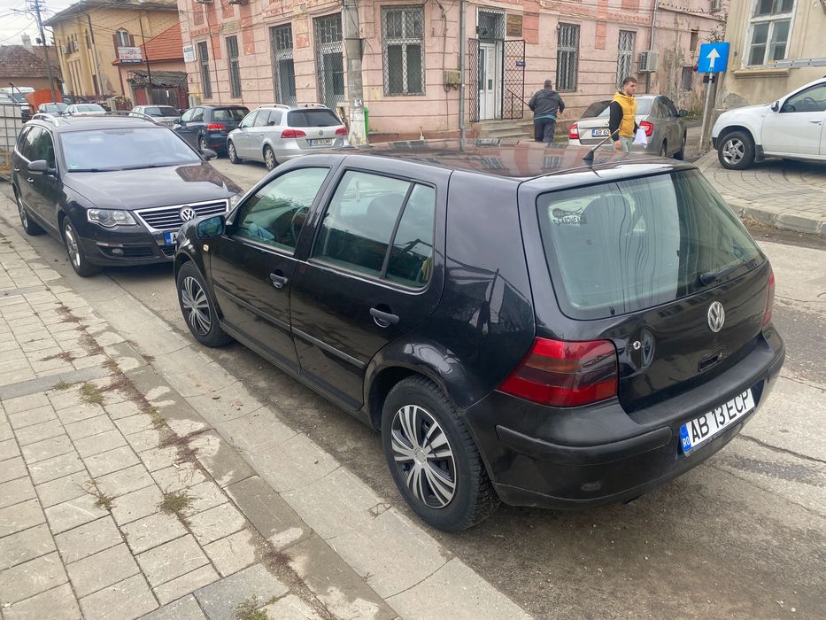 Vând golf 4  Motor 1.4.  An 2001