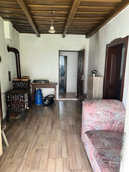 Casă de vânzare în Șinteu – 3 camere, 121 mp, teren 50 ari