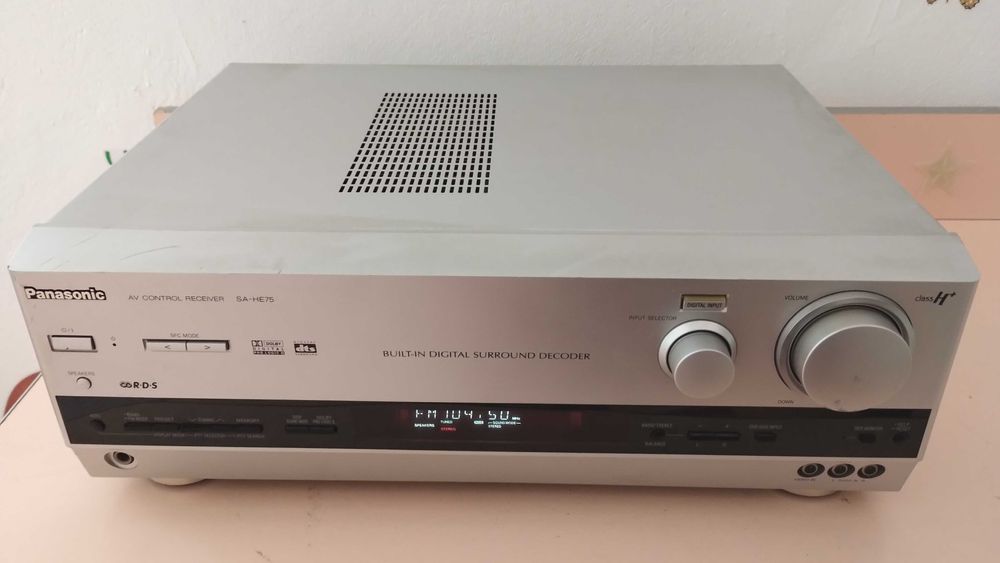 radio receiver Panasonic SAHE75 amplituner