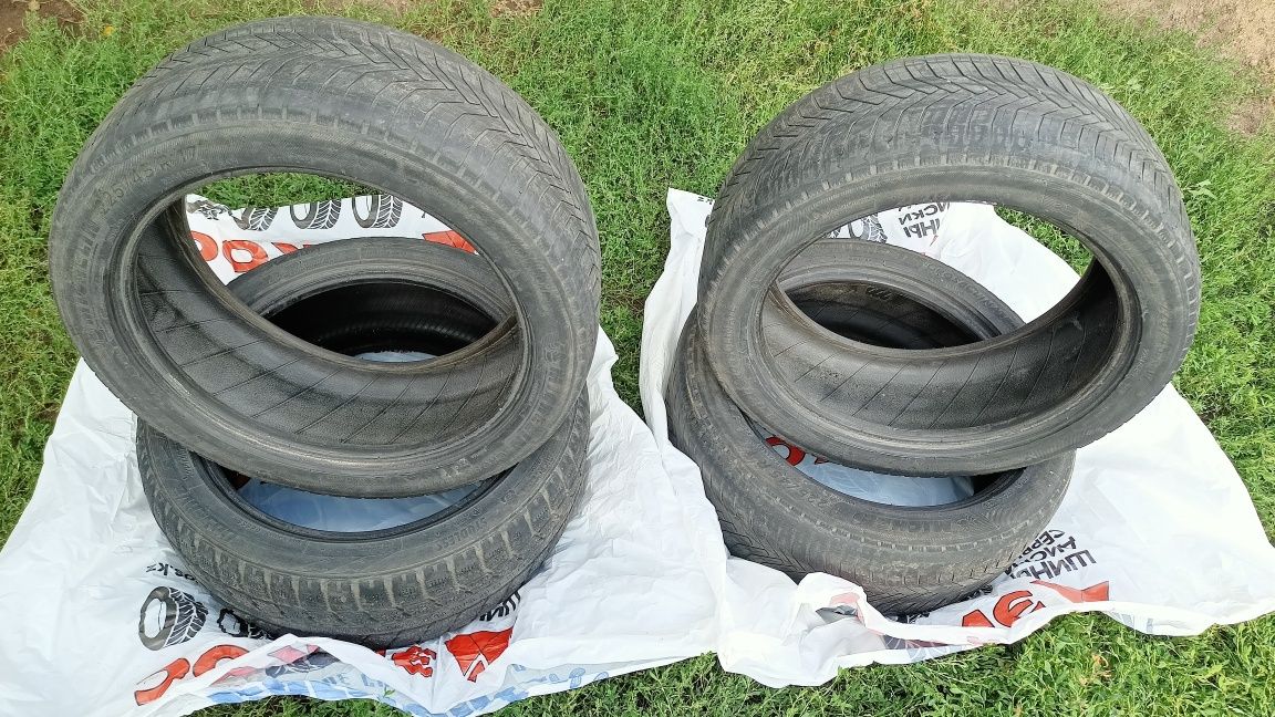 Продам шины 225/45R17