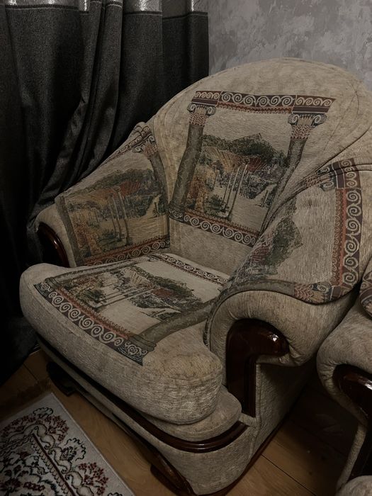 Диван и два кресла