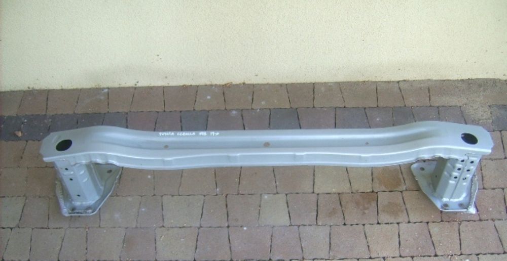 Armatura/Intaritura Spate Toyota Corolla E21 Sedan/Hatchback