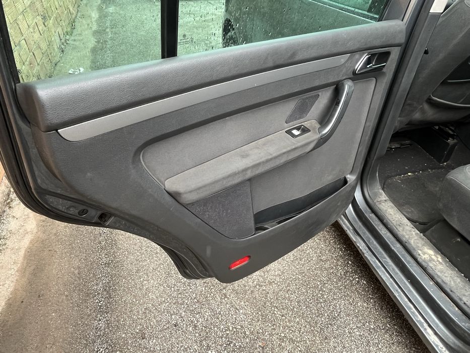 TOURAN 2.0 TDI 140кс