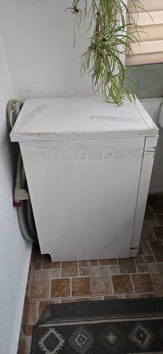 Masina de spalat vase