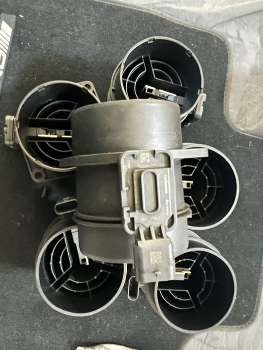 Debitmetru Debimetru senzor debit aer MERCEDES A6450900048