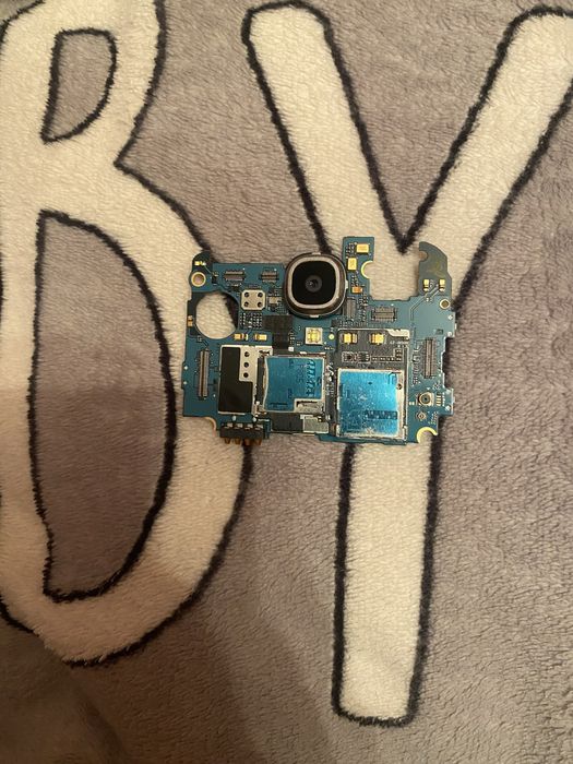 Продам оригинальную плату на  samsung galaxy s4