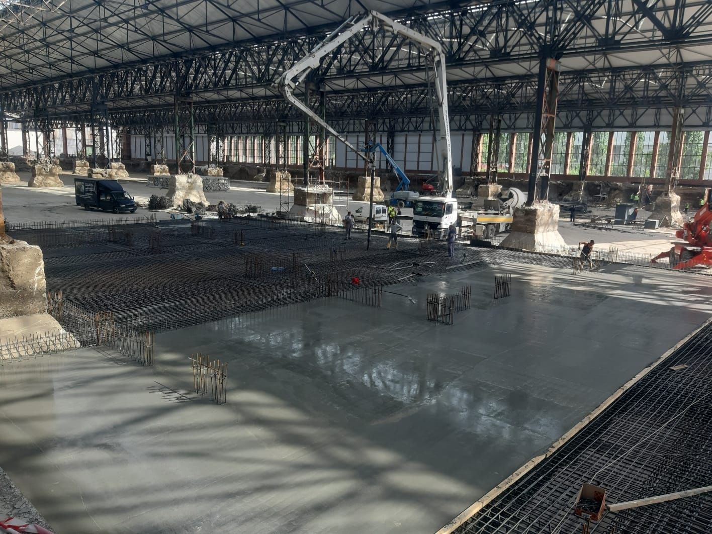 Finisare beton cu Elicopter și Cuart, turnare beton industrial !