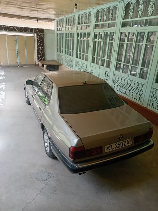 Продам бмв 7 серии е 32