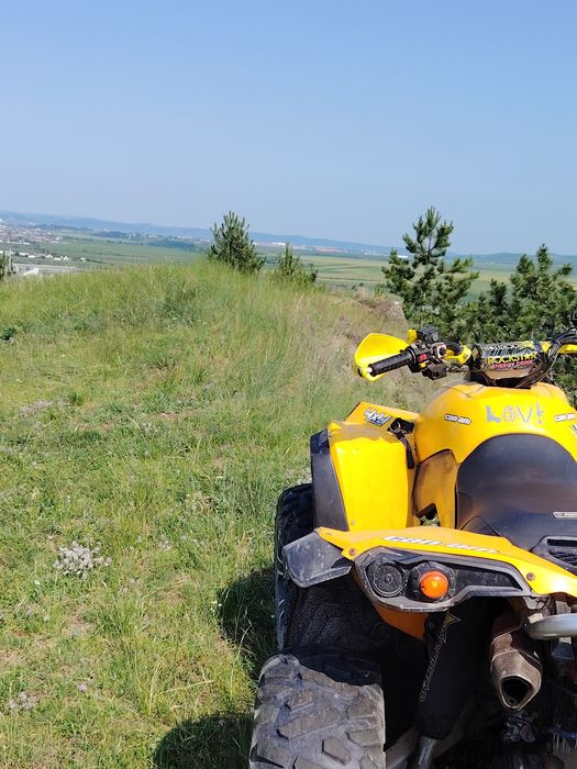 Vând ATV Can am 800