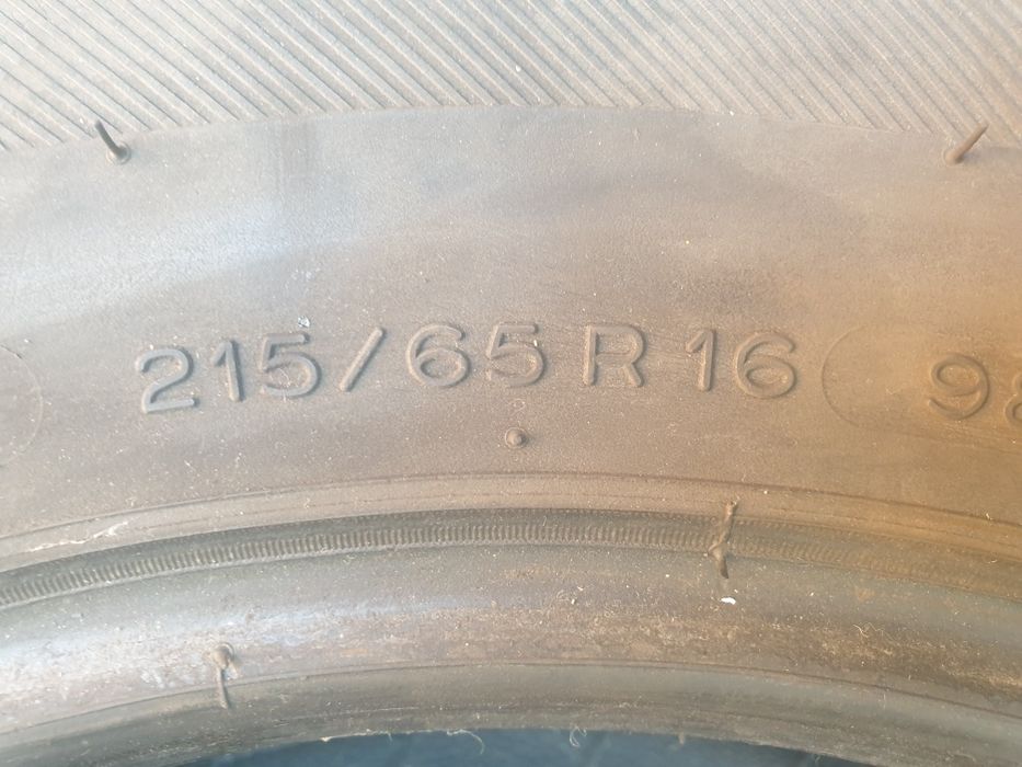 Vând 4 cauciucuri Michelin vară 215/65 R 16