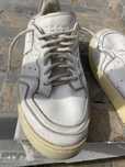 Adidas piele naturala de culore alba