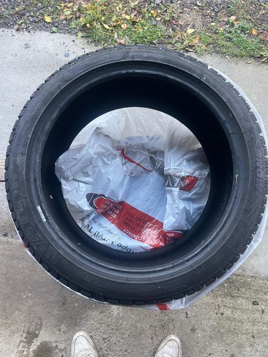 Anvelope Iarna 235/40 R18