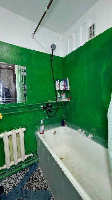 Заканал  28-мактаб 1 қаватда 2 хонали квартира сотилади. ID: 1455