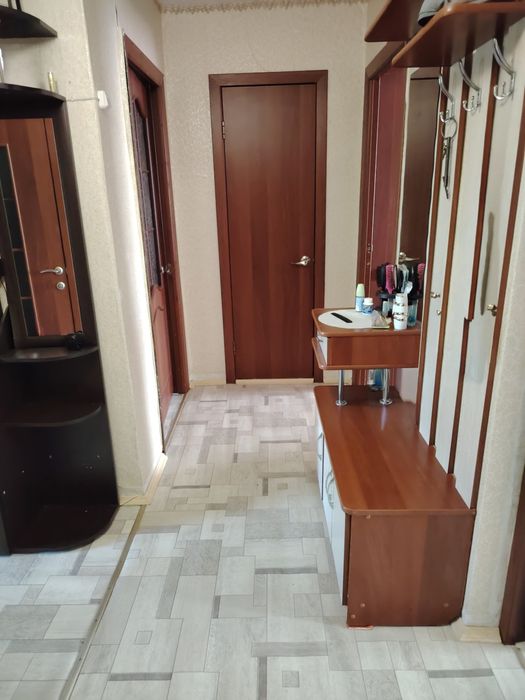 Меняю 3х комнатную на 2-х и 1-но комнатную