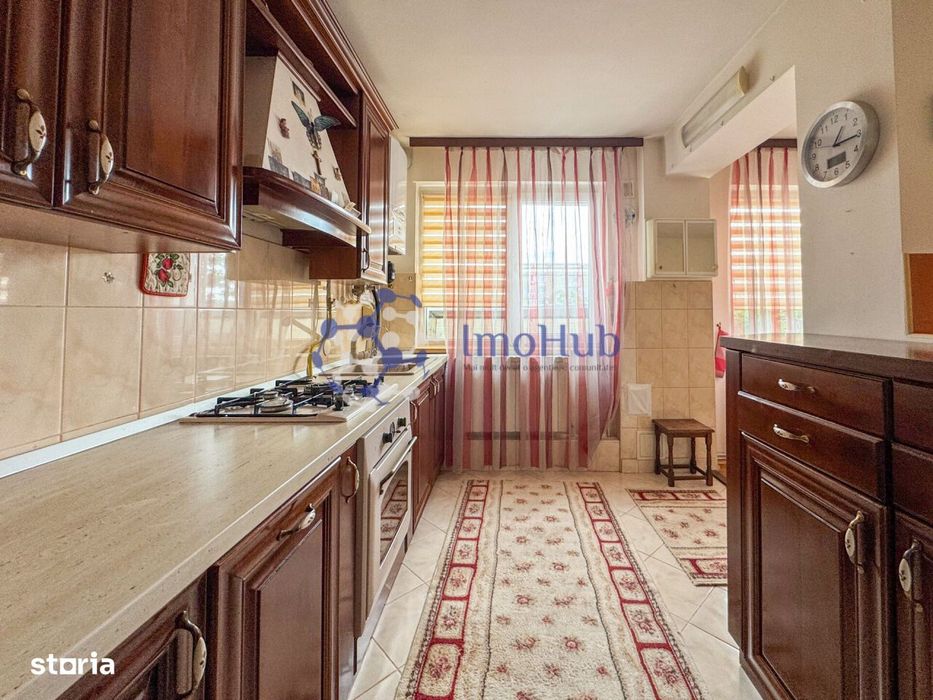 Apartament 3 camere in Tatarasi, Statia Flora