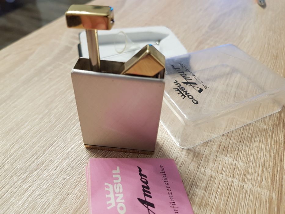 Atomizor de parfum de la Consul Amor, vintage, anii '50