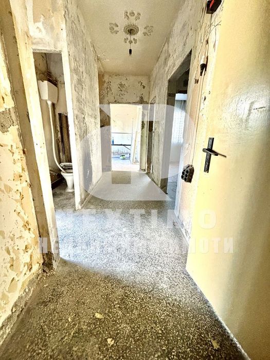 Продава се Двустаен апартамент в Пловдив, Христо Смирненски - 64 кв.м за 1360 €/кв.м - Снимка #2