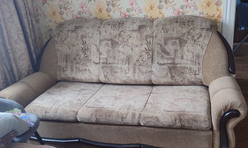 Продам 2 дивана, 1 кресло