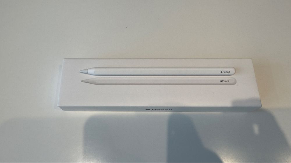 Pachet Apple iPad 5th M1, 64GB, Wi-fi + Pencil gen. 2 + Combo Touch