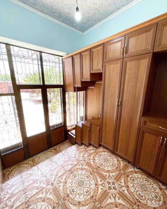 Үйдің сатылуына байланысты барлық ішіндегі дүние-мүлкі сатылады.