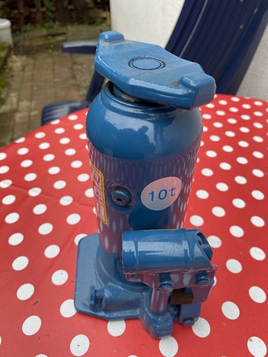 Маслен нов крук за Мерцедес спринтер