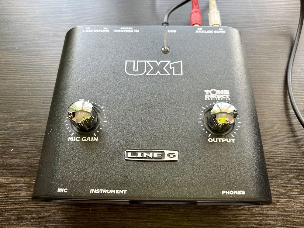 Внешняя звуковая карта Line6 UX1