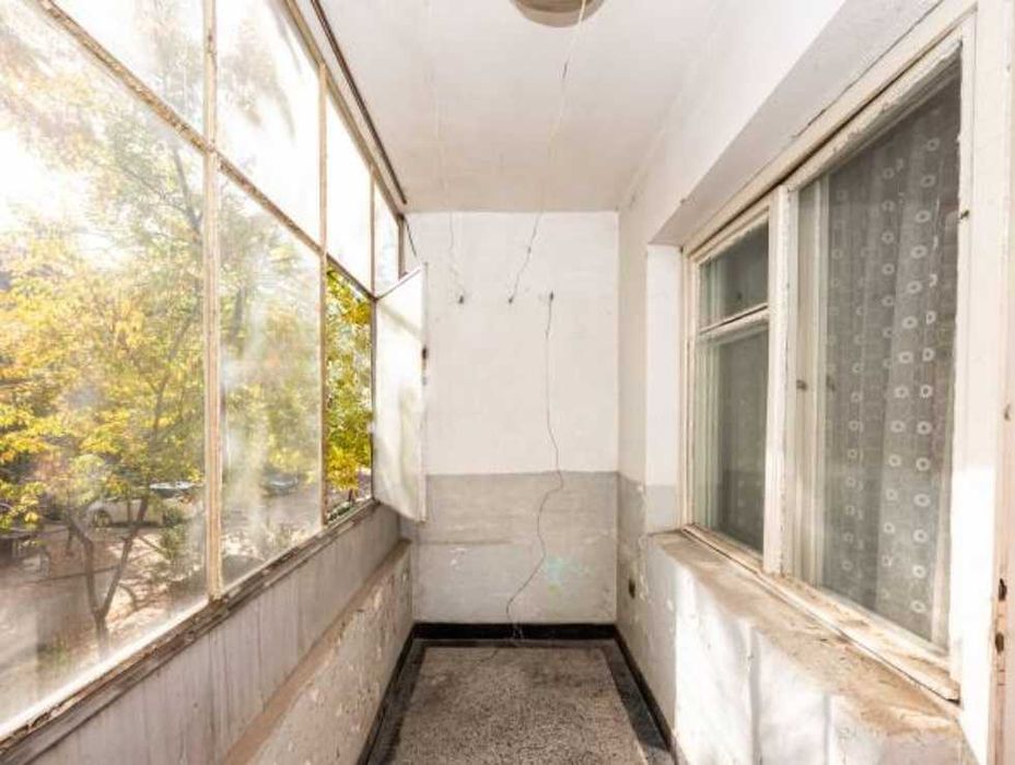 Продава се Четиристаен апартамент в София, Център - 114 кв.м за 1062 €/кв.м - Снимка #2