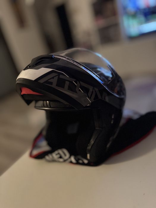 Casca MT Helmets Atom2