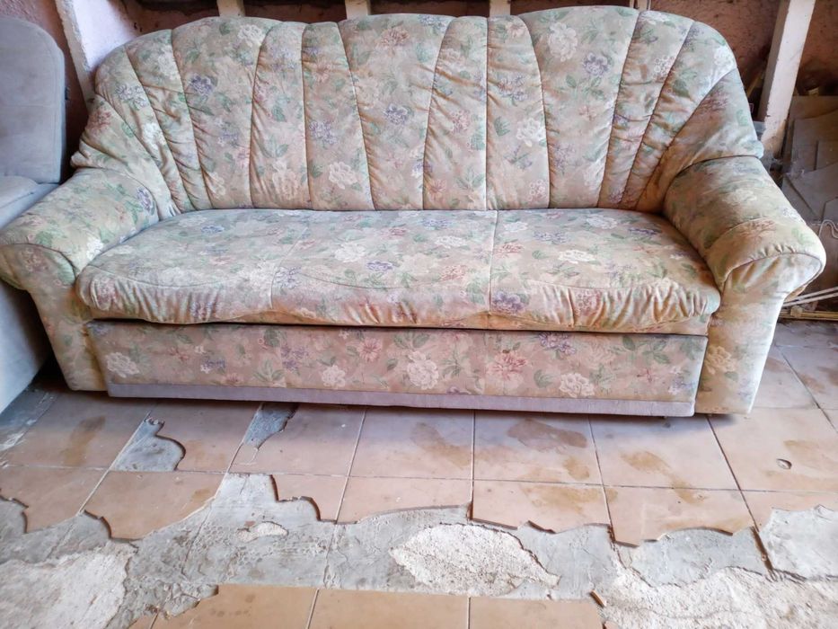 Canapea extensibila pt 2 persoane