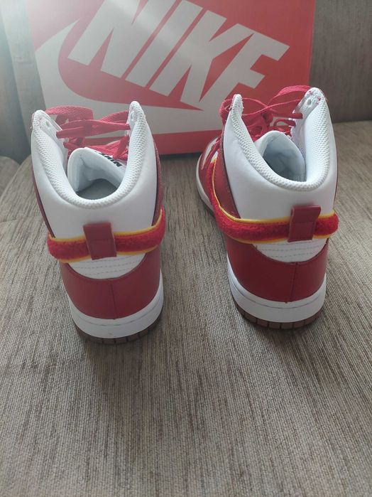 Кецове Nike Dunk High Retro University