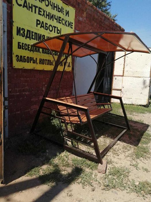 Продам садовую качелю