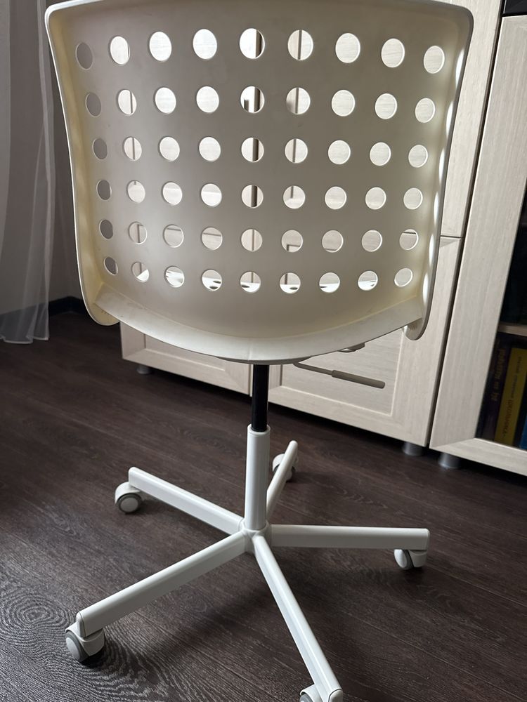 Стул компьютерный Ikea