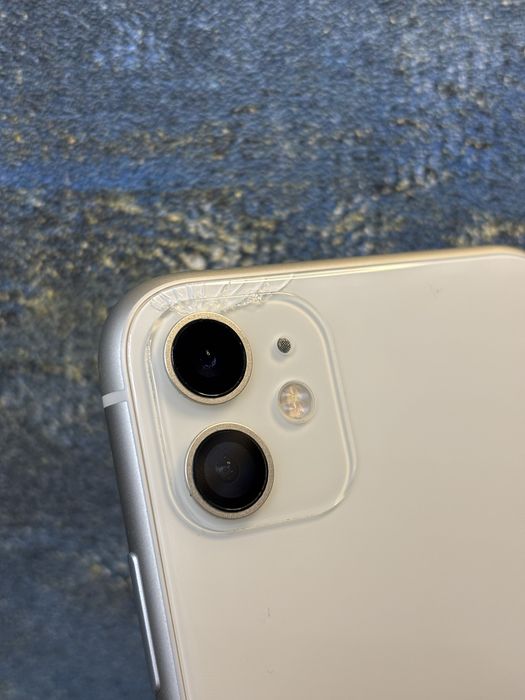 Iphone 11/64Gb/Garantie  Centrul de Telefoane/Rate
